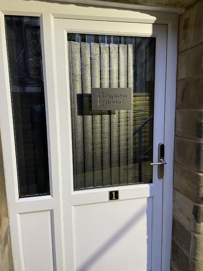 Luxurious 2 Bed Apartment In Heart Of Burnley With Private Parking Экстерьер фото